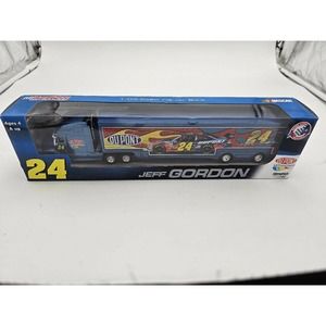 Jeff Gordon #24 Dupont Truck Bank NASCAR Action Racing Collectable 2008 1/64